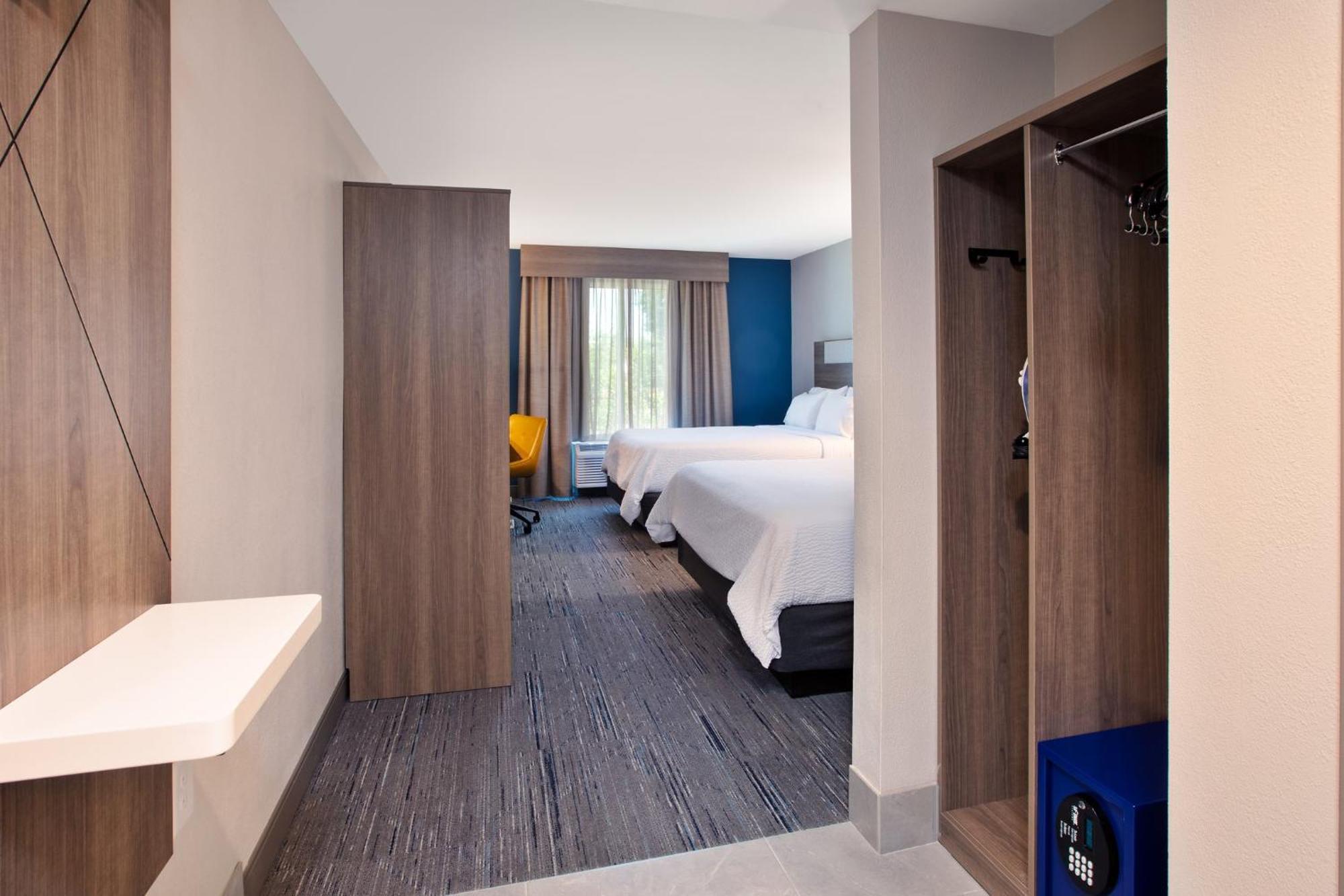 Holiday Inn Express & Suites I-26 & Us 29 At Westgate Mall By Ihg Spartanburg Exterior foto